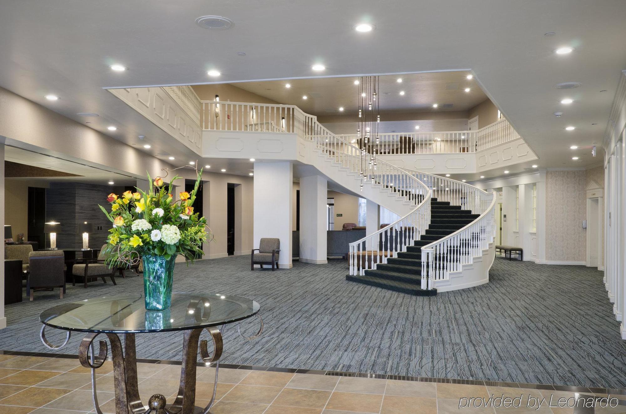 Delta Hotels By Marriott Helena Colonial Экстерьер фото